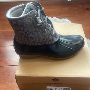 Brand new Sperry Women’s rain boots with box